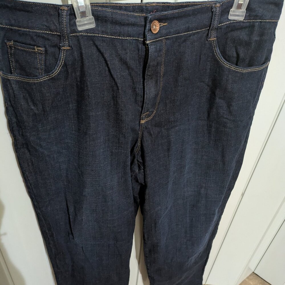 ~NWOT Women's Jeans